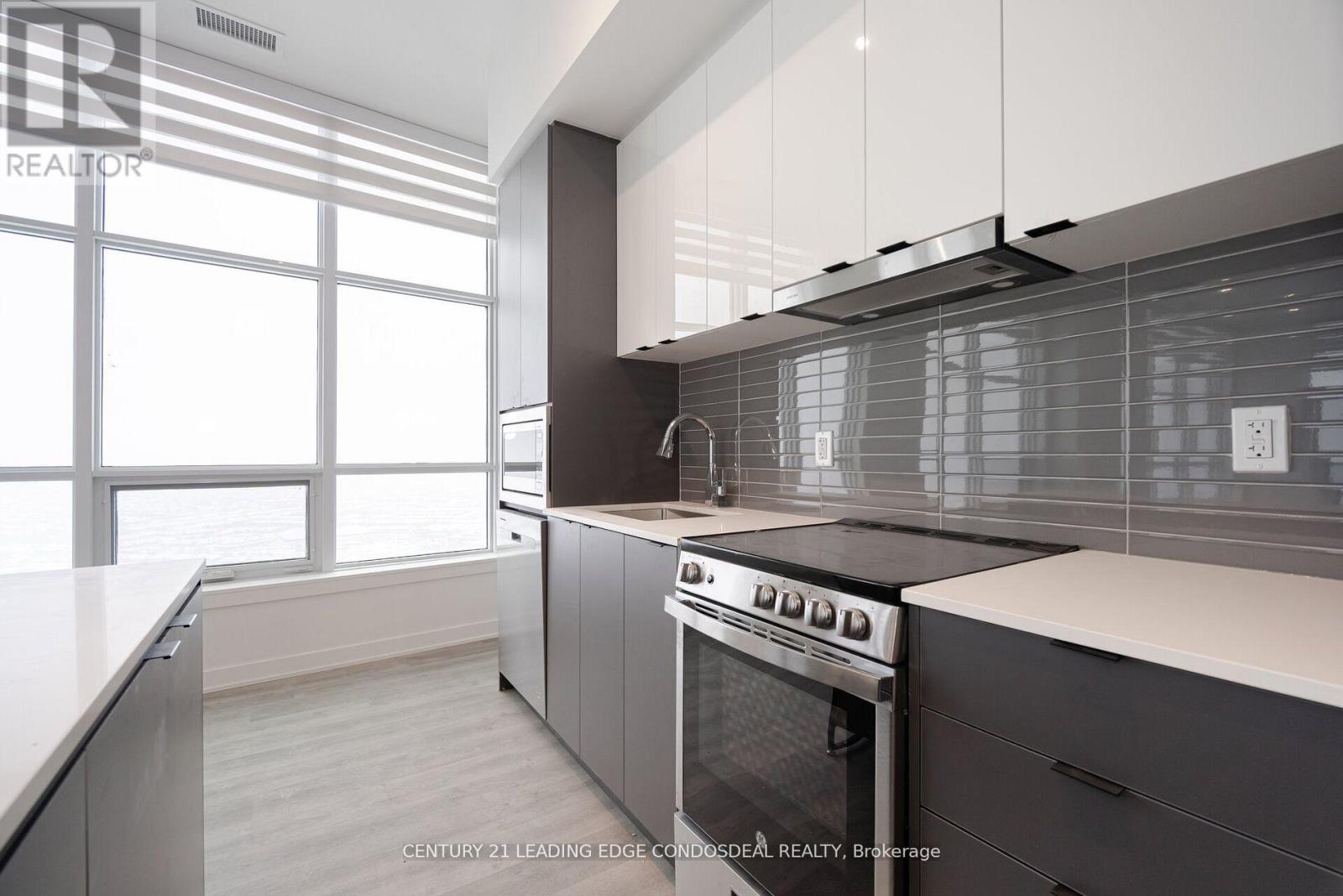 Ph03 - 30 Upper Mall Way, Vaughan, Ontario  L4J 0L7 - Photo 13 - N12676664