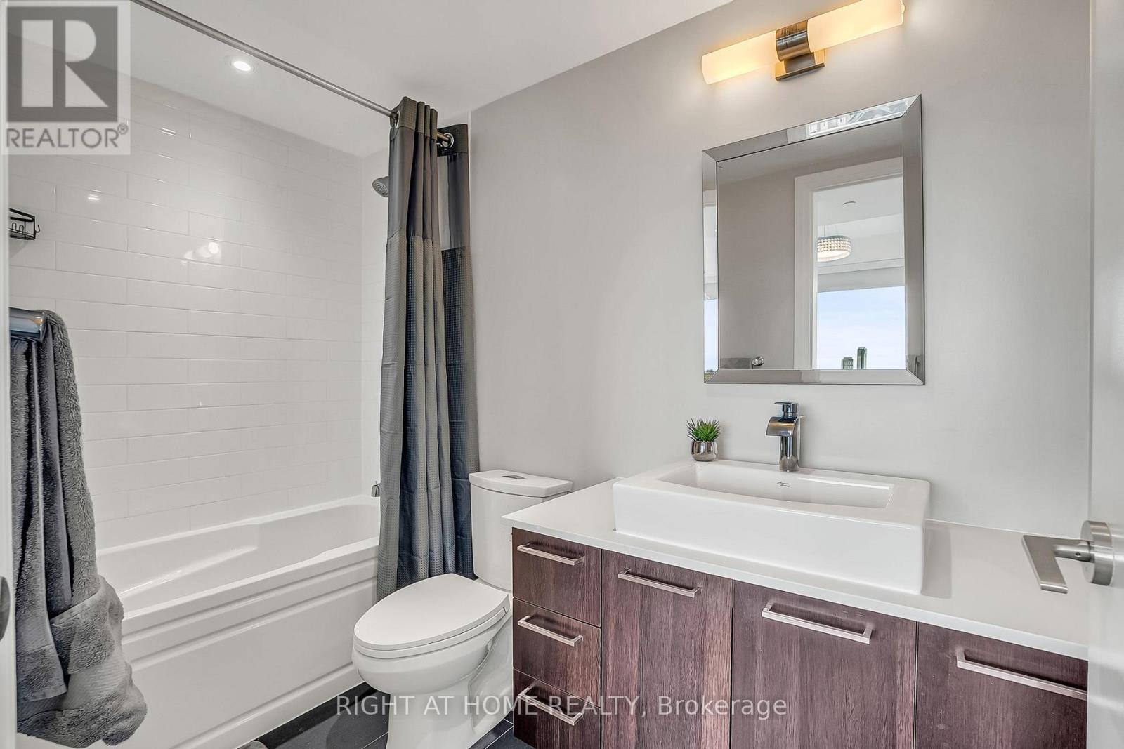 810 - 4800 Highway 7, Vaughan, Ontario  L4L 1H8 - Photo 23 - N12676688