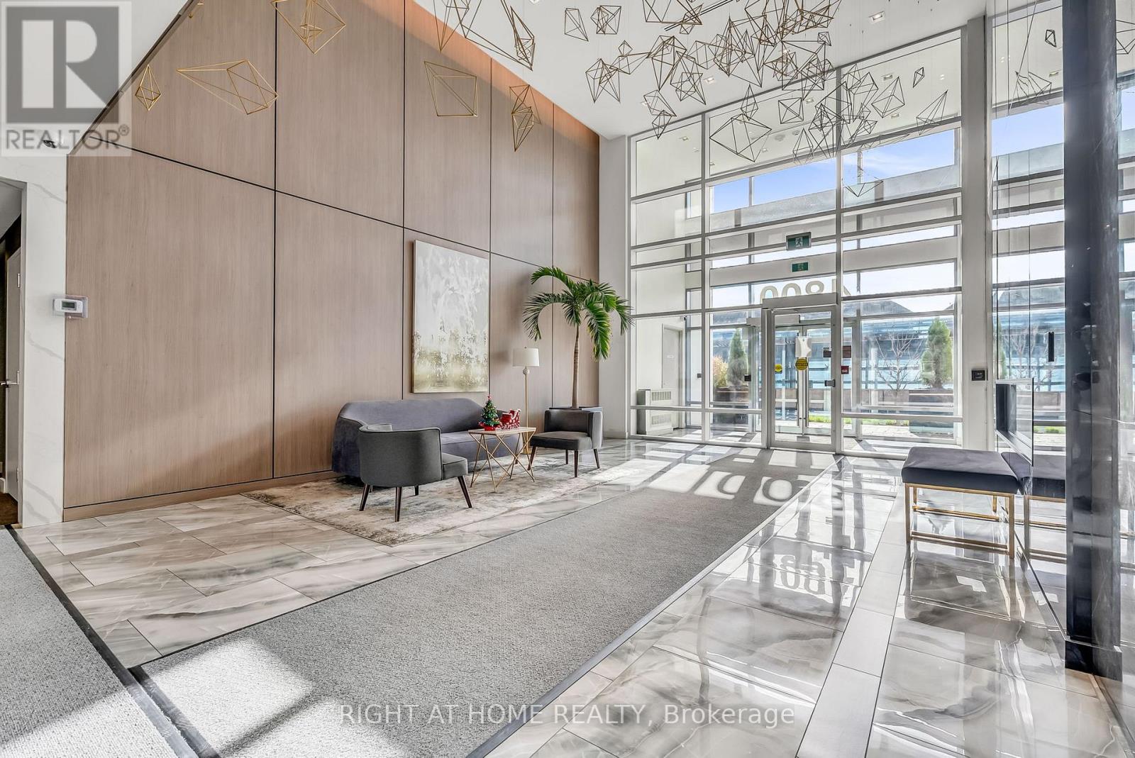 810 - 4800 Highway 7, Vaughan, Ontario  L4L 1H8 - Photo 4 - N12676688