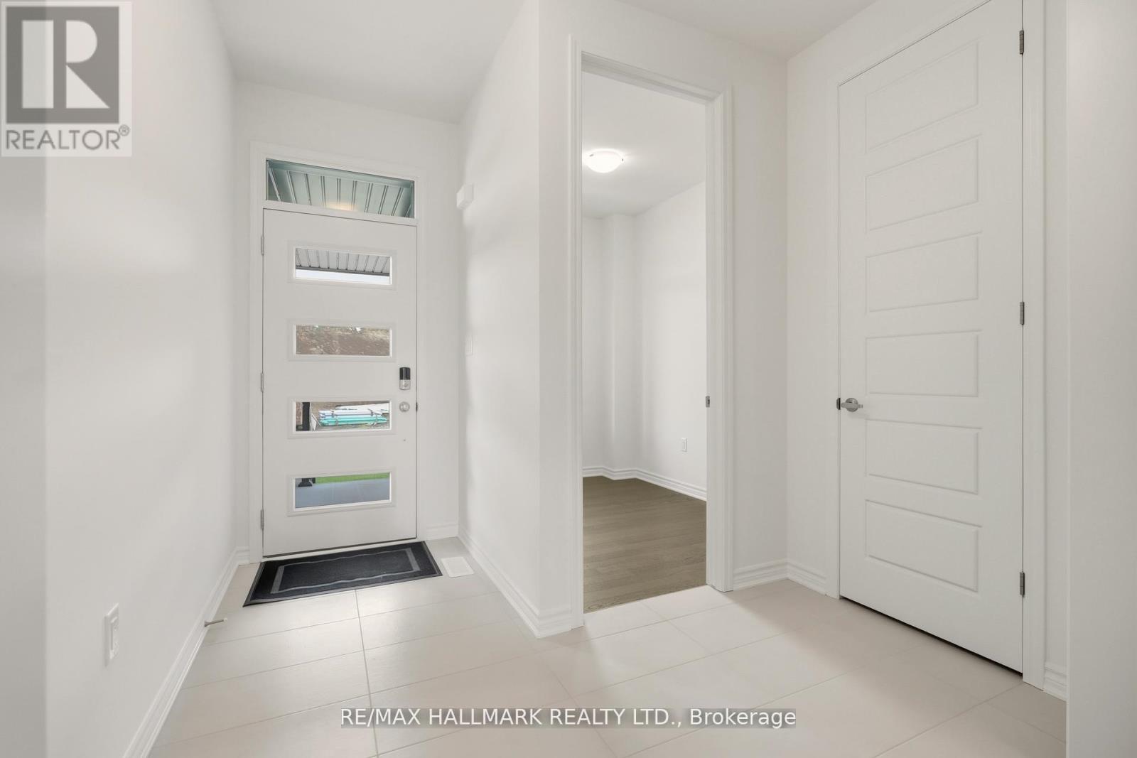 363 Reid Drive W, Barrie, Ontario  L9J 1A2 - Photo 5 - S12676450