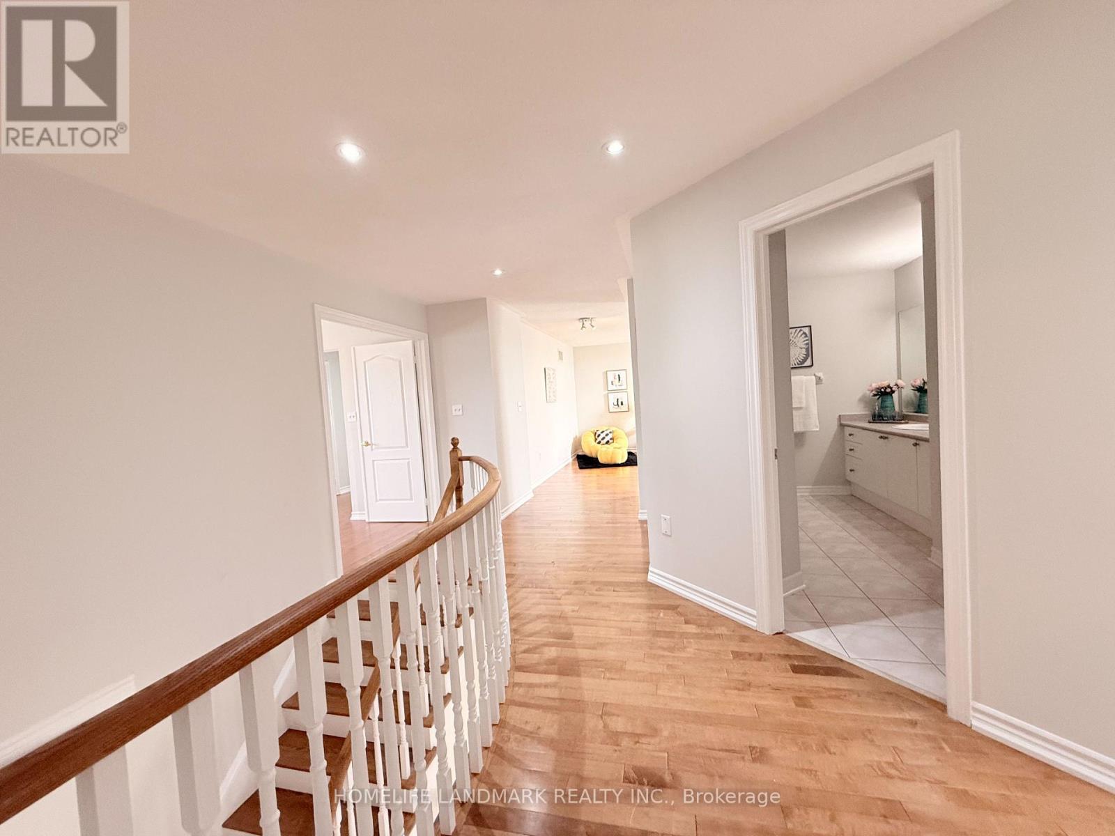 18 The Queensway, Barrie (Innis-Shore), Ontario  L4M 7H6 - Photo 29 - S12676456