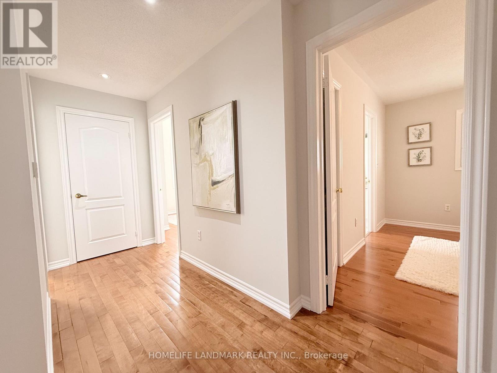 18 The Queensway, Barrie (Innis-Shore), Ontario  L4M 7H6 - Photo 30 - S12676456