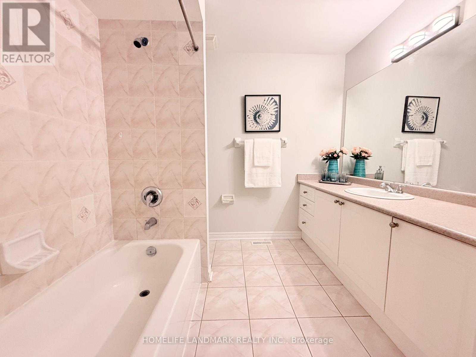 18 The Queensway, Barrie (Innis-Shore), Ontario  L4M 7H6 - Photo 33 - S12676456