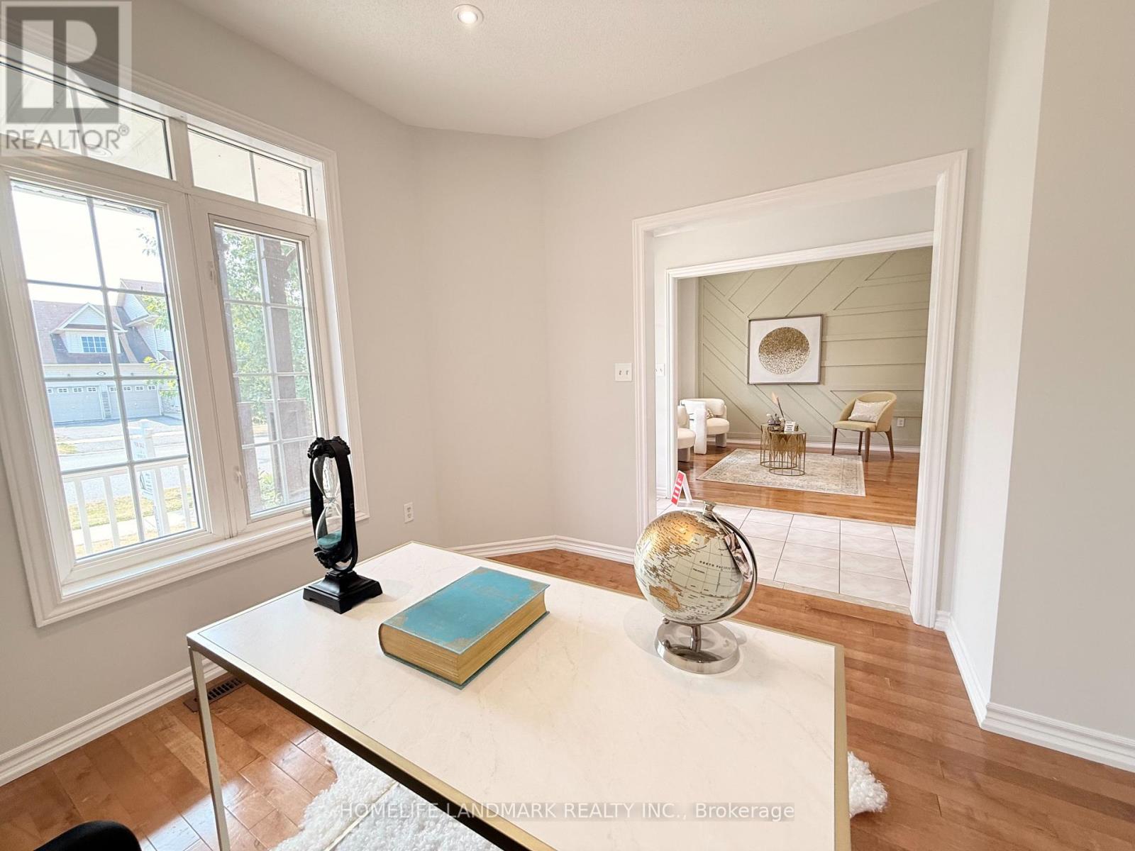 18 The Queensway, Barrie (Innis-Shore), Ontario  L4M 7H6 - Photo 7 - S12676456