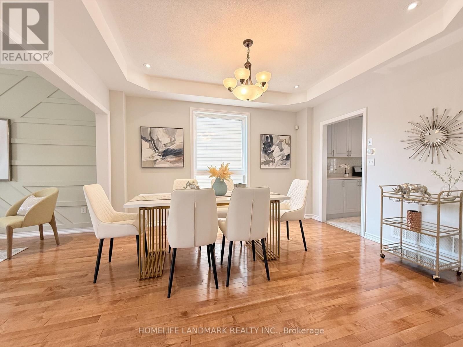 18 The Queensway, Barrie (Innis-Shore), Ontario  L4M 7H6 - Photo 9 - S12676456