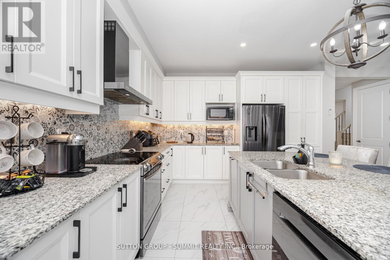 16 Westminster Circle, Barrie (Innis-Shore), Ontario  L4M 0A3 - Photo 18 - S12676624