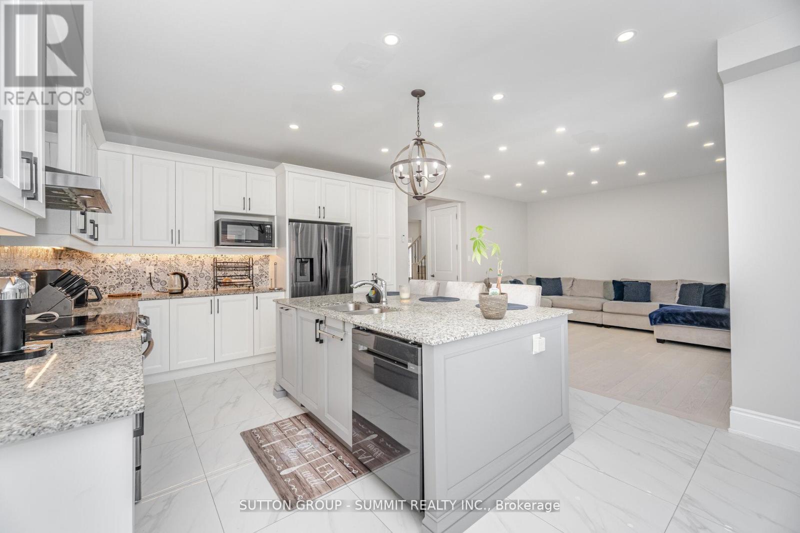 16 Westminster Circle, Barrie (Innis-Shore), Ontario  L4M 0A3 - Photo 19 - S12676624