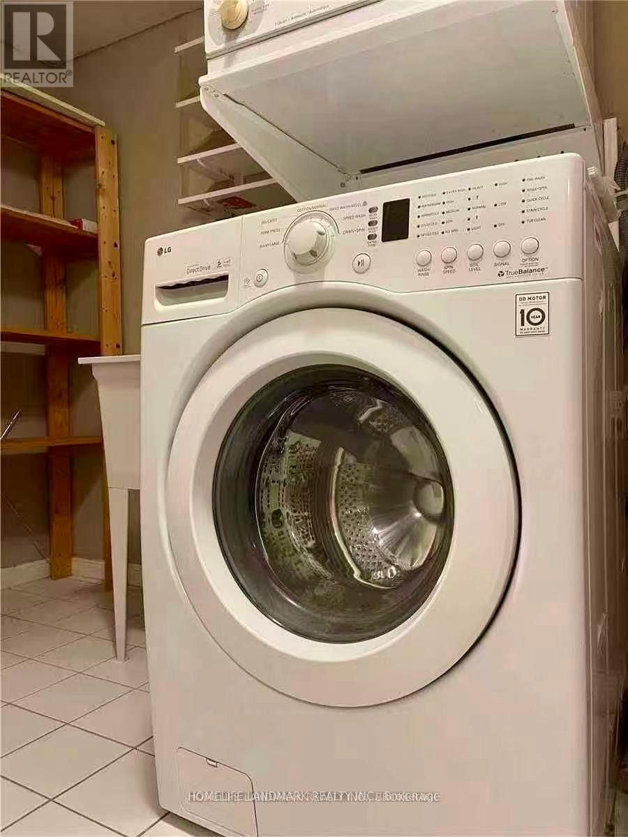 1002 - 28 Sommerset Way, Toronto, Ontario  M2N 6W7 - Photo 11 - C12646338