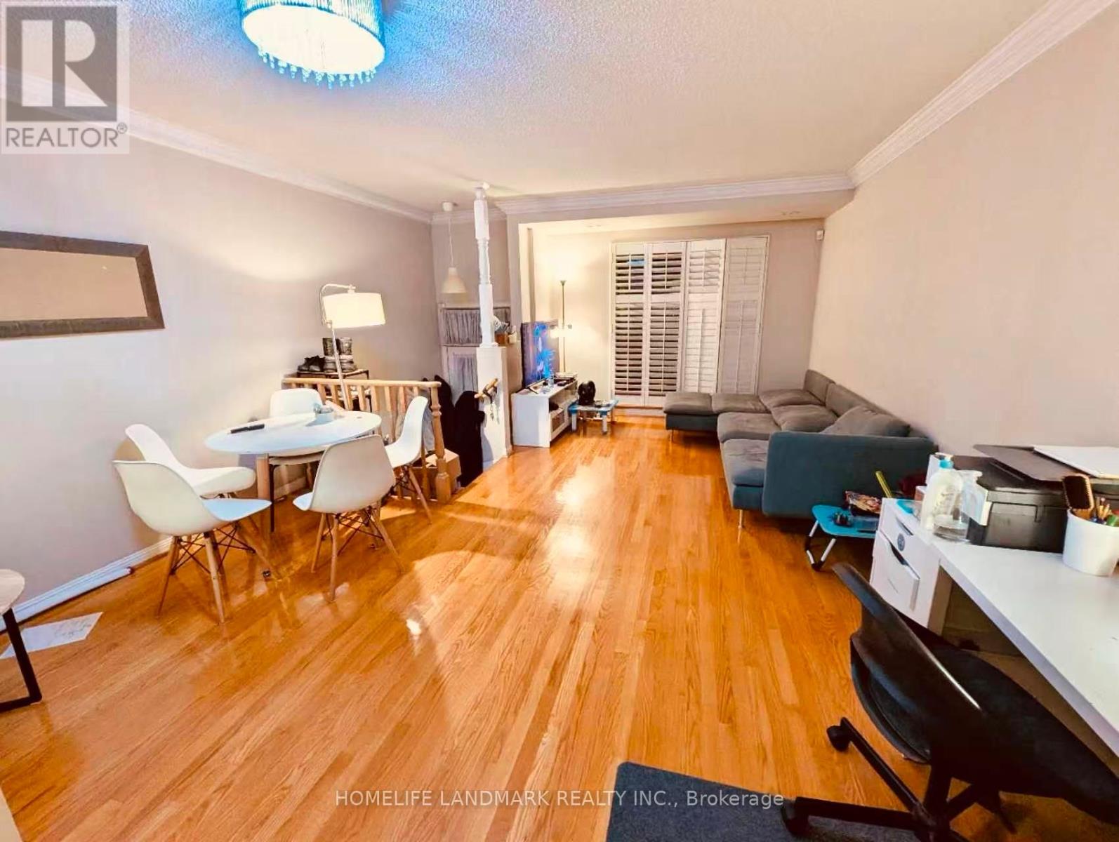 1002 - 28 Sommerset Way, Toronto, Ontario  M2N 6W7 - Photo 2 - C12646338