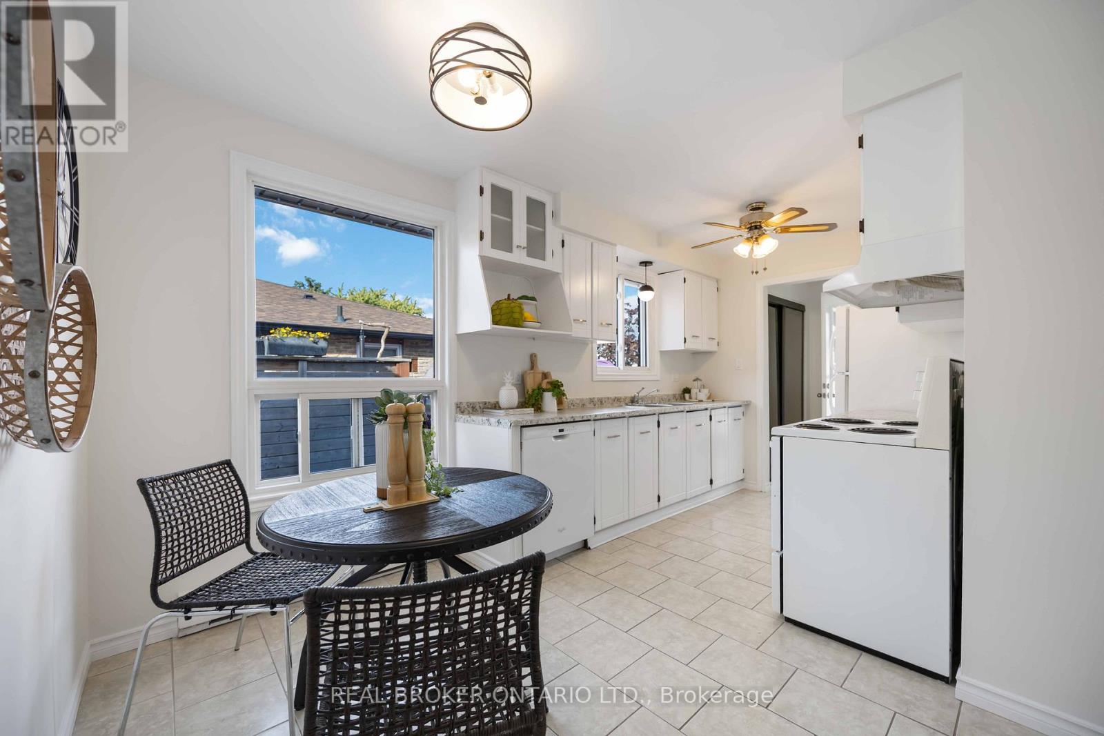 602 Dorchester Drive, Oshawa, Ontario  L1J 6L5 - Photo 9 - E12490840