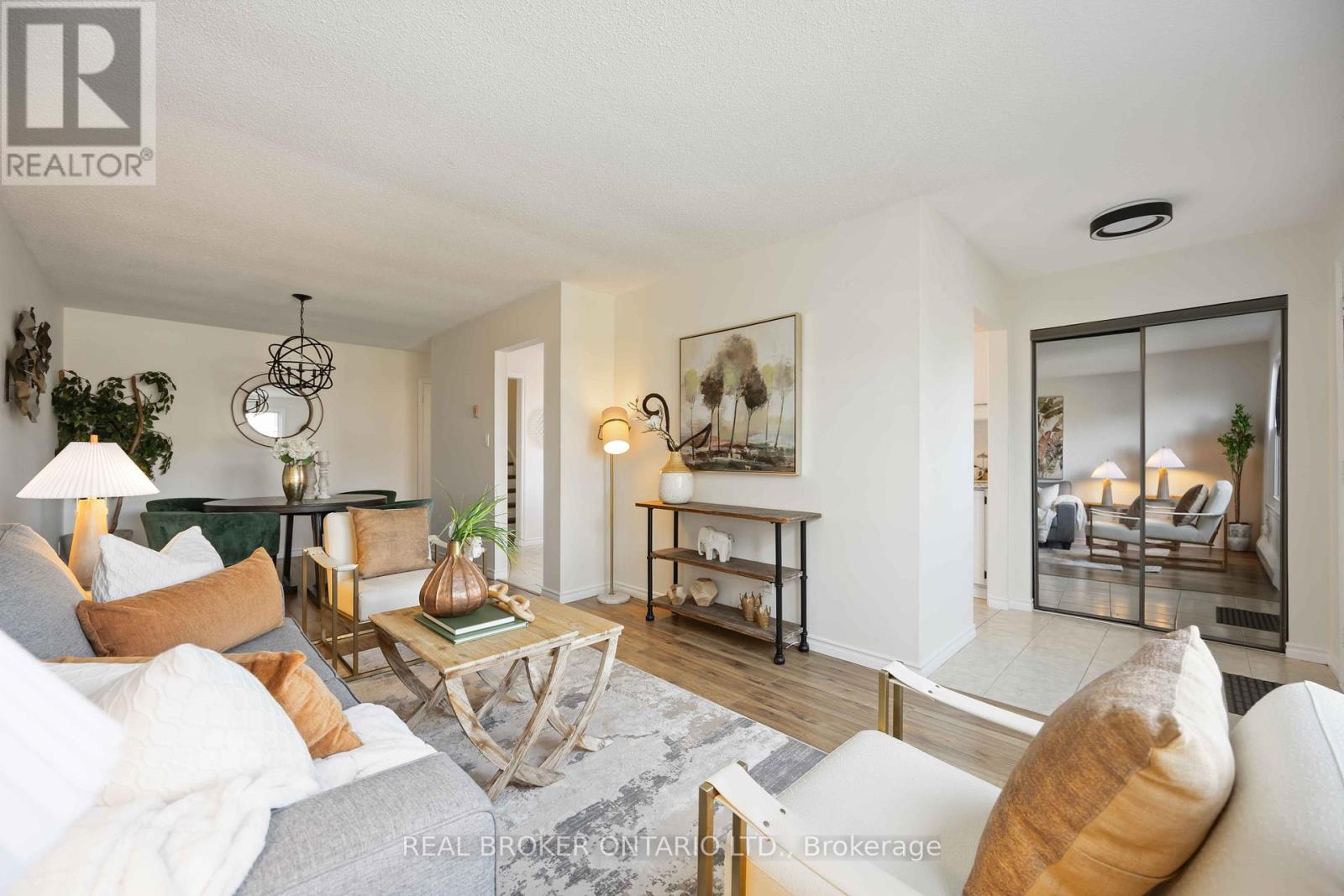 602 Dorchester Drive, Oshawa, Ontario  L1J 6L5 - Photo 5 - E12490840