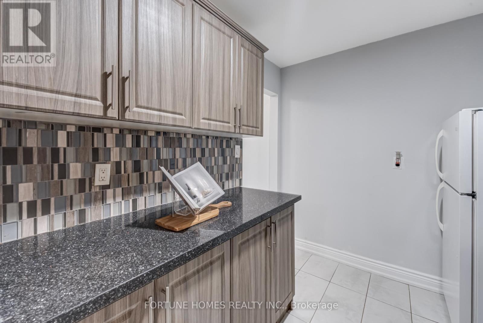 59 - 59 Enmount Drive, Brampton, Ontario  L6T 4C9 - Photo 13 - W12676430