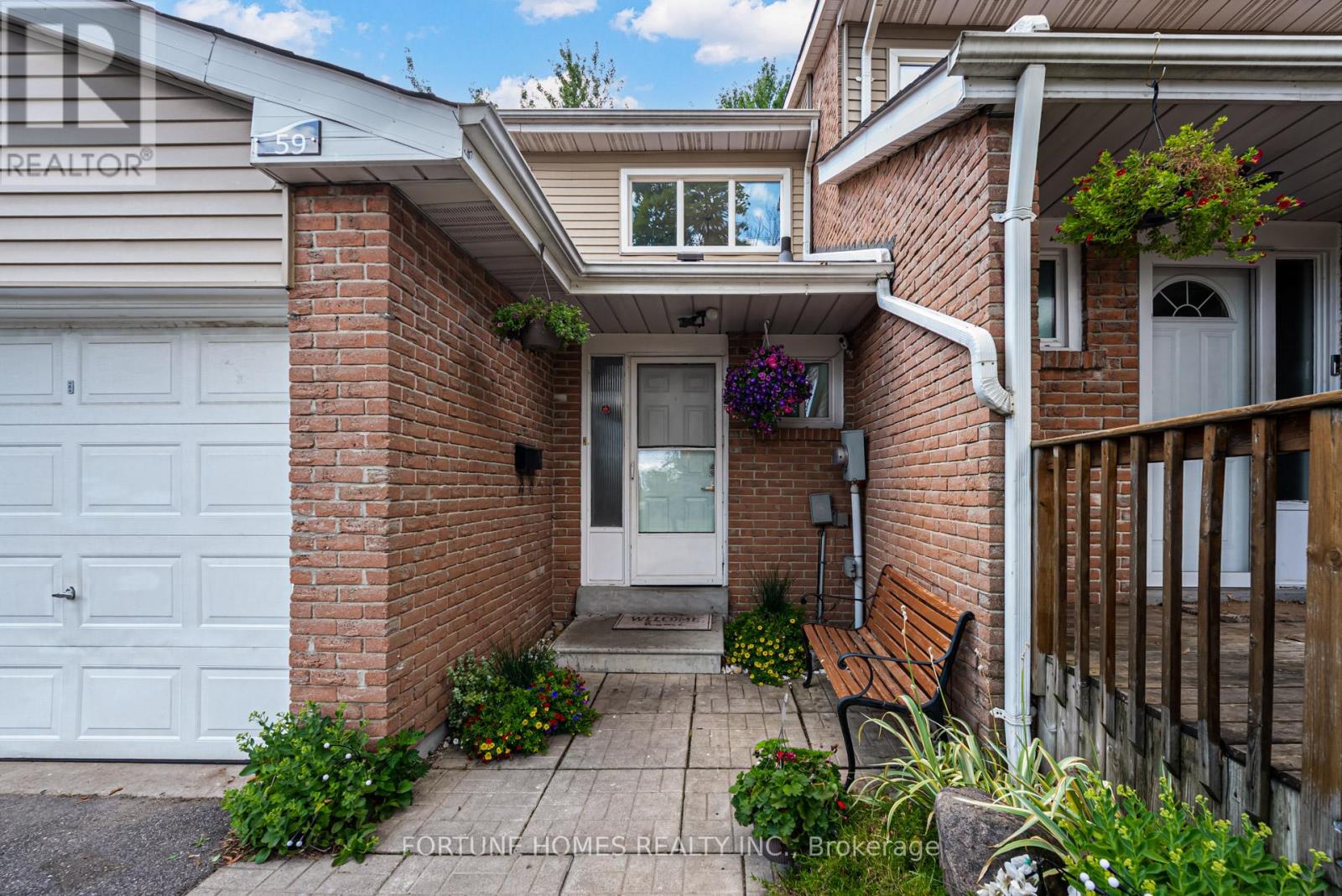 59 - 59 Enmount Drive, Brampton, Ontario  L6T 4C9 - Photo 4 - W12676430