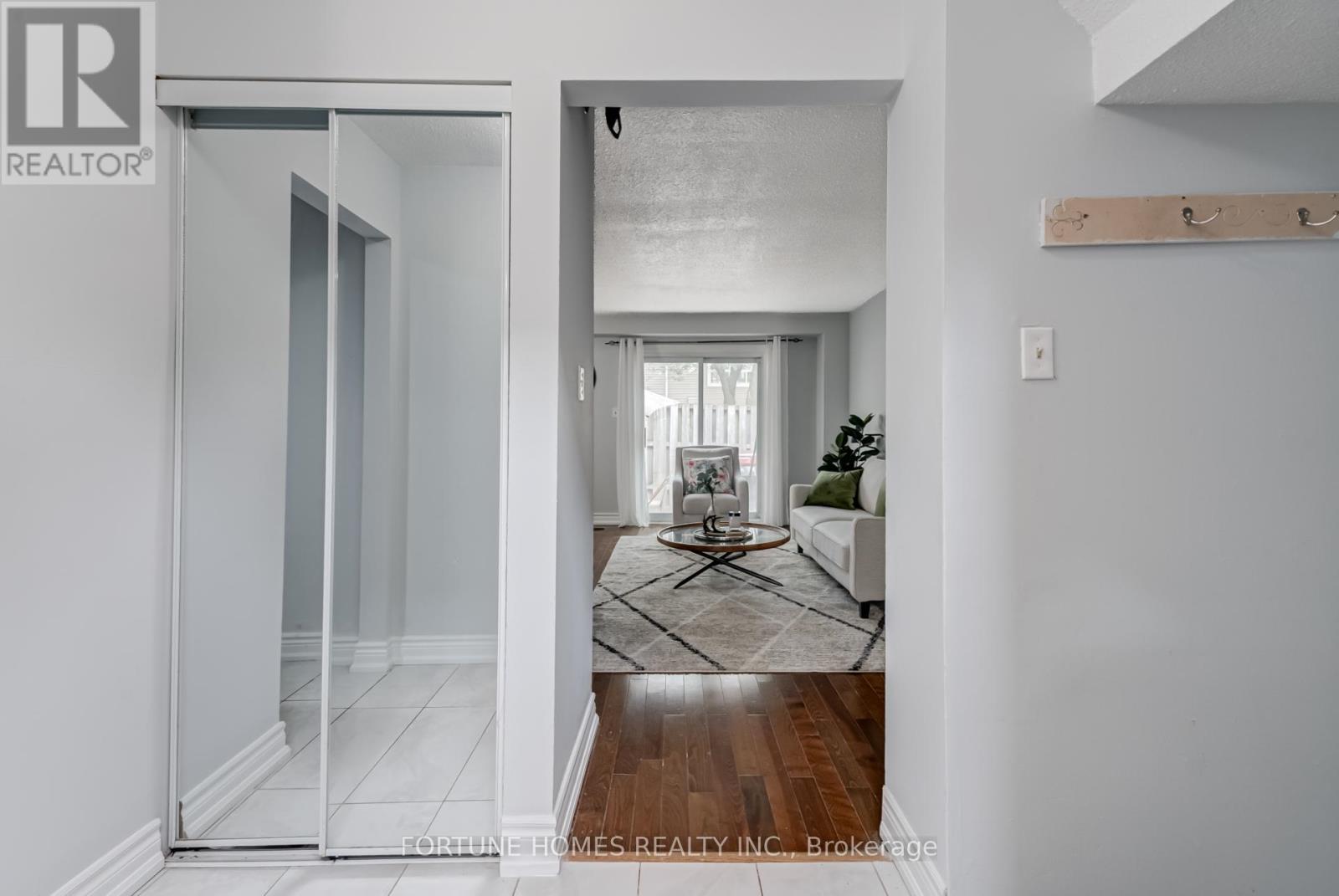 59 - 59 Enmount Drive, Brampton, Ontario  L6T 4C9 - Photo 6 - W12676430