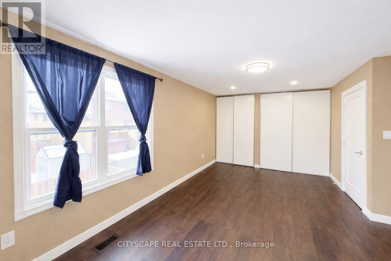 4064 Teakwood Drive, Mississauga (Creditview), Ontario  L5C 3L5 - Photo 19 - W12676446