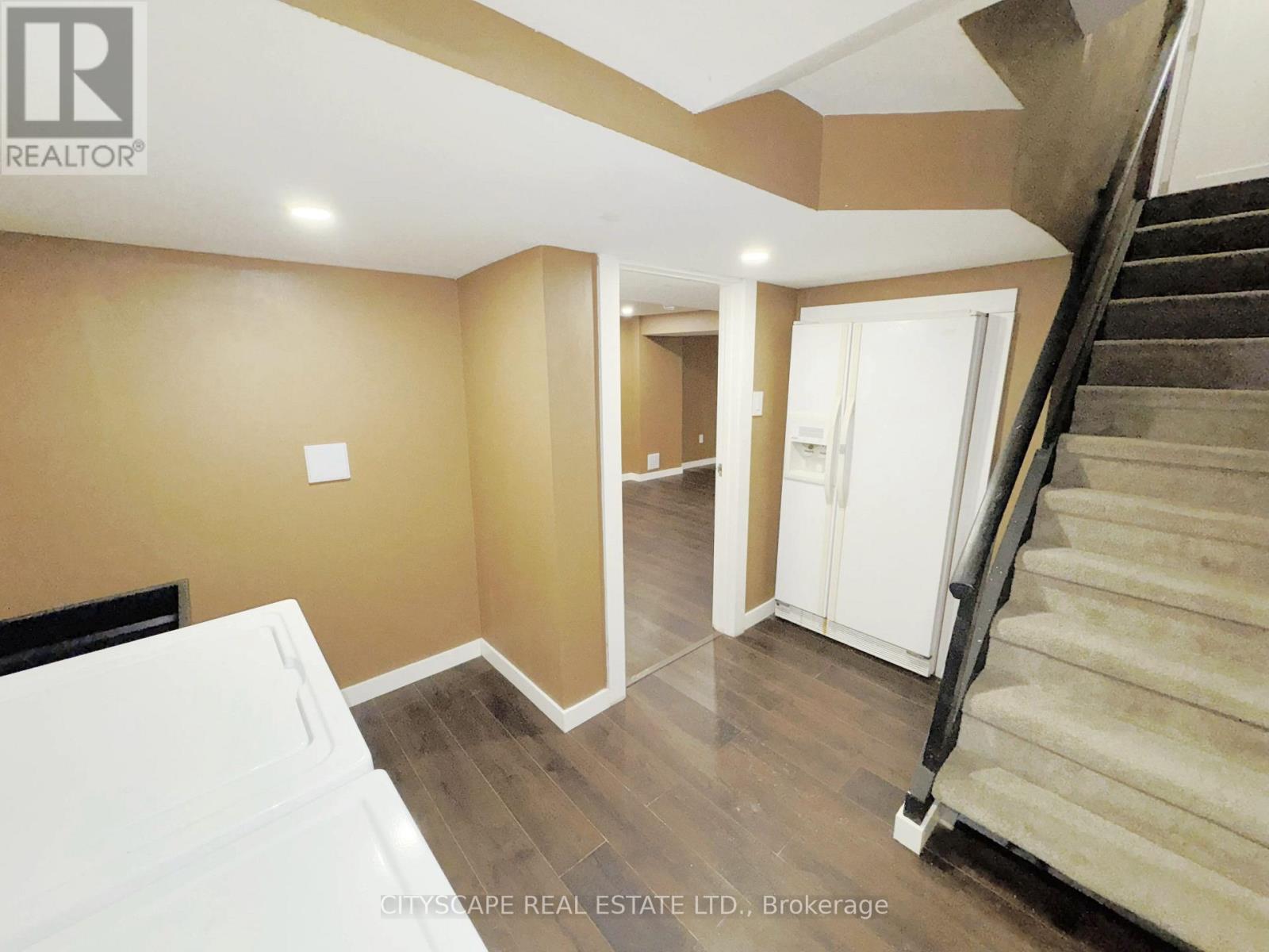 4064 Teakwood Drive, Mississauga (Creditview), Ontario  L5C 3L5 - Photo 30 - W12676446