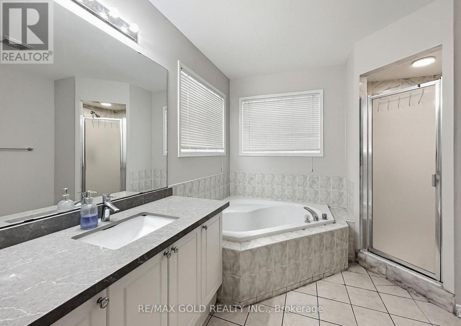 65 Vintage Gate, Brampton, Ontario  L6X 5C3 - Photo 14 - W12676452