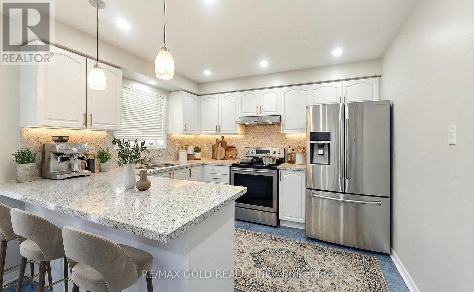 65 Vintage Gate, Brampton, Ontario  L6X 5C3 - Photo 8 - W12676452