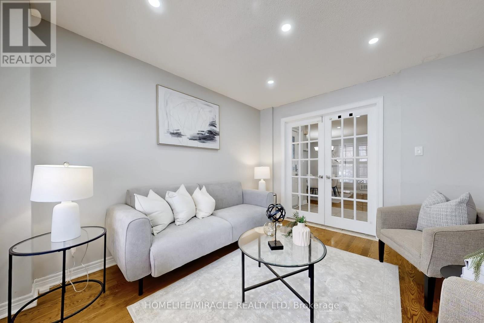 1012 Gordon Heights, Milton, Ontario  L9T 5S9 - Photo 7 - W12676476