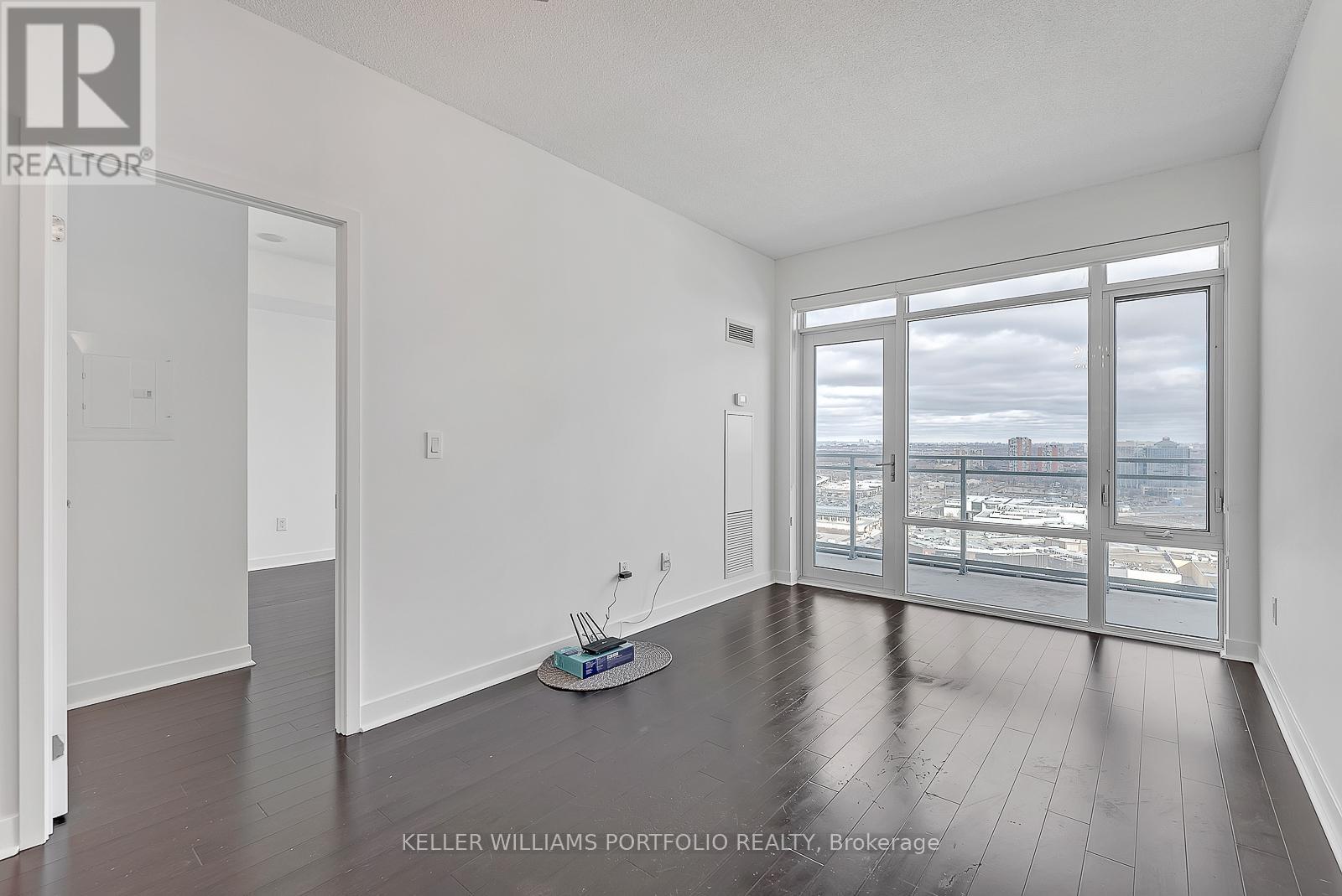 2012 - 365 Prince Of Wales Drive, Mississauga (City Centre), Ontario  L5B 0G6 - Photo 13 - W12676490