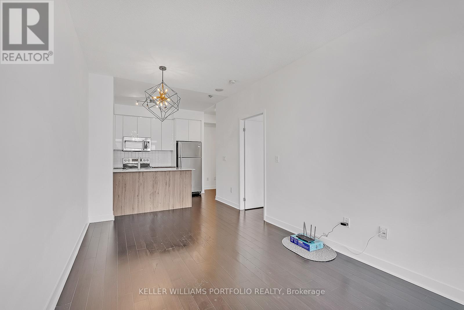 2012 - 365 Prince Of Wales Drive, Mississauga (City Centre), Ontario  L5B 0G6 - Photo 14 - W12676490