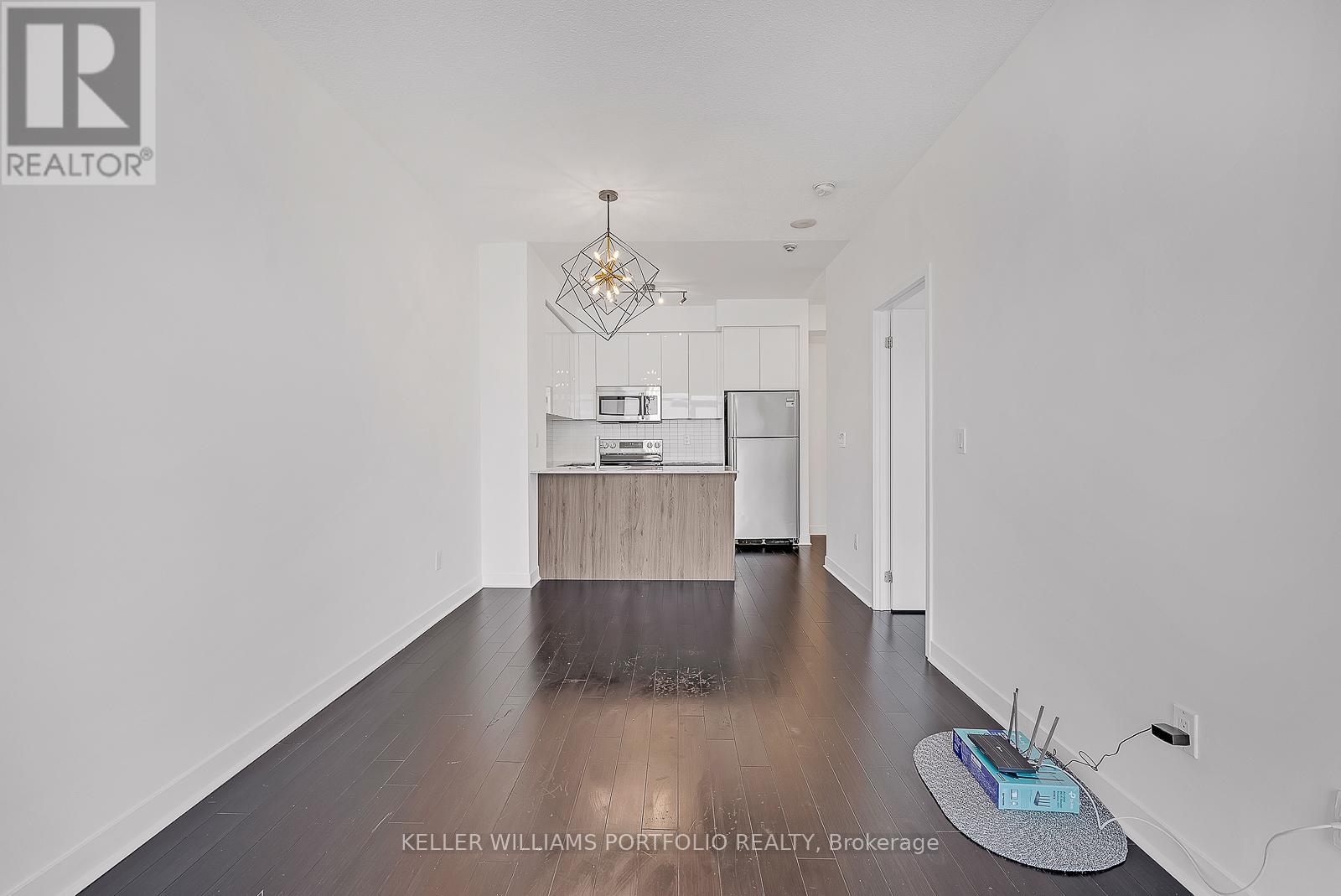 2012 - 365 Prince Of Wales Drive, Mississauga (City Centre), Ontario  L5B 0G6 - Photo 15 - W12676490