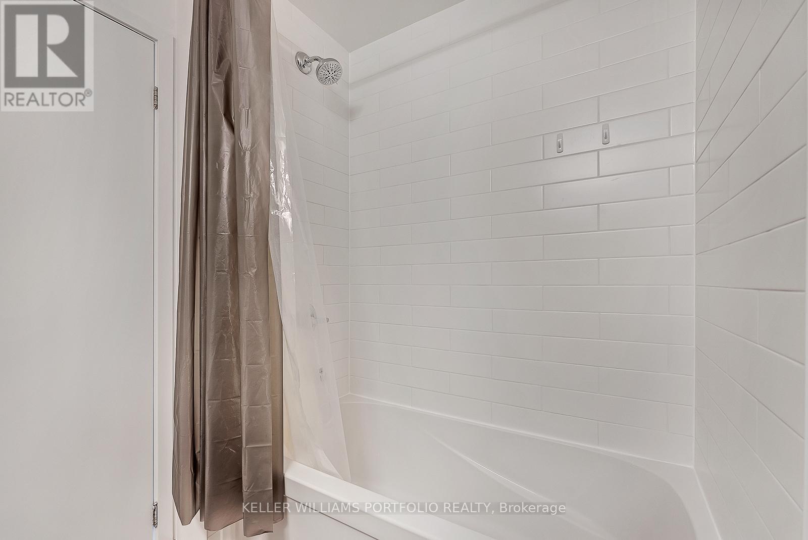 2012 - 365 Prince Of Wales Drive, Mississauga (City Centre), Ontario  L5B 0G6 - Photo 22 - W12676490