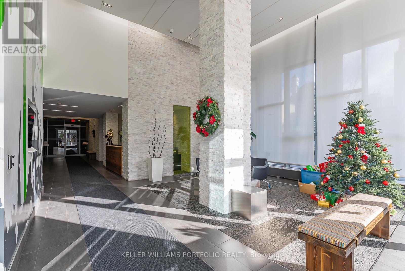 2012 - 365 Prince Of Wales Drive, Mississauga (City Centre), Ontario  L5B 0G6 - Photo 34 - W12676490