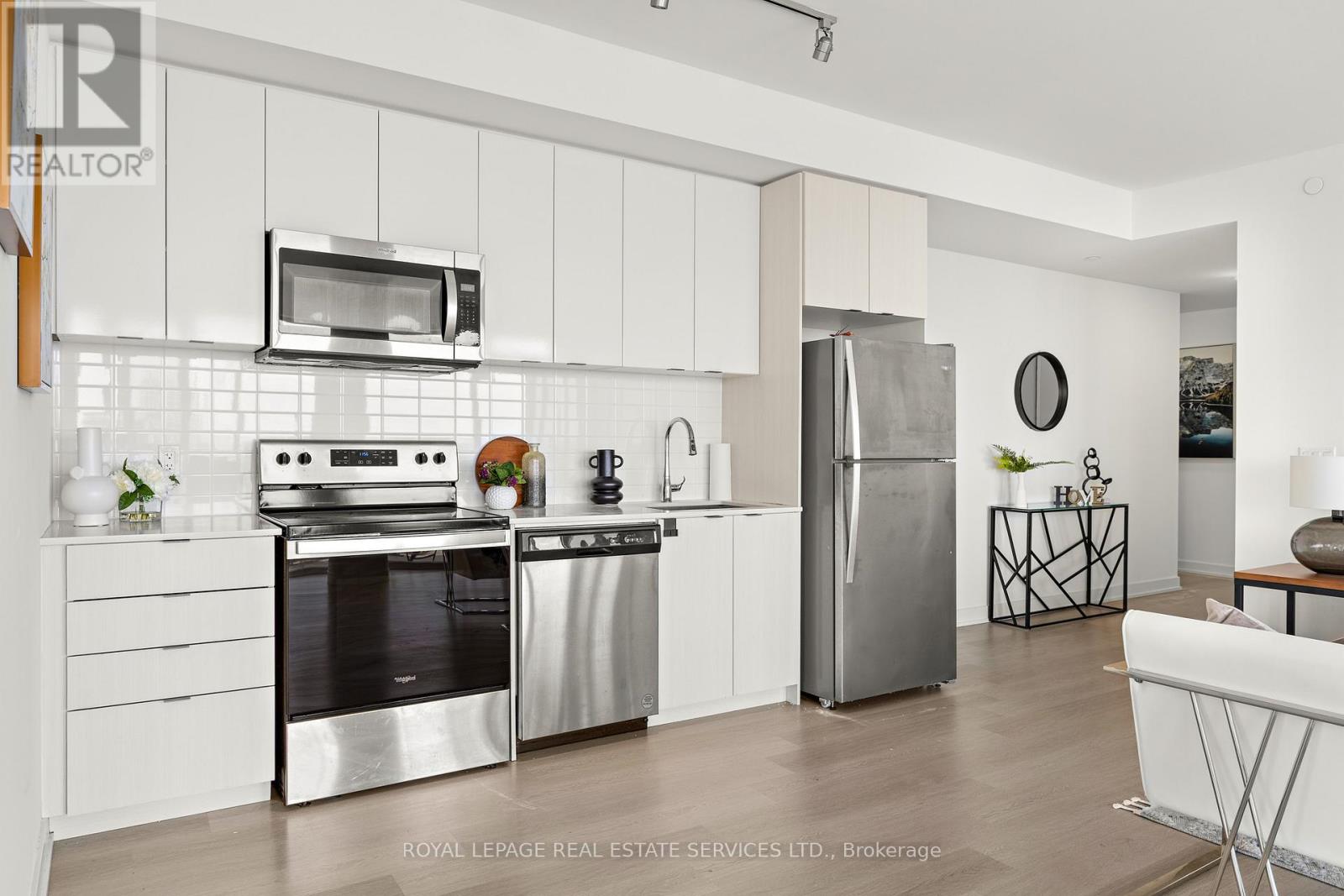 907 - 859 The Queensway, Toronto, Ontario  M8Z 1N8 - Photo 9 - W12676492