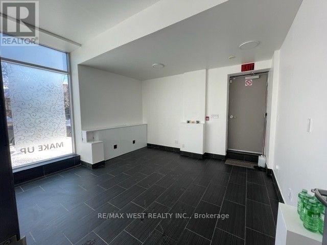 473a Rogers Road, Toronto (Keelesdale-Eglinton West), Ontario  M6M 0B3 - Photo 6 - W12676546