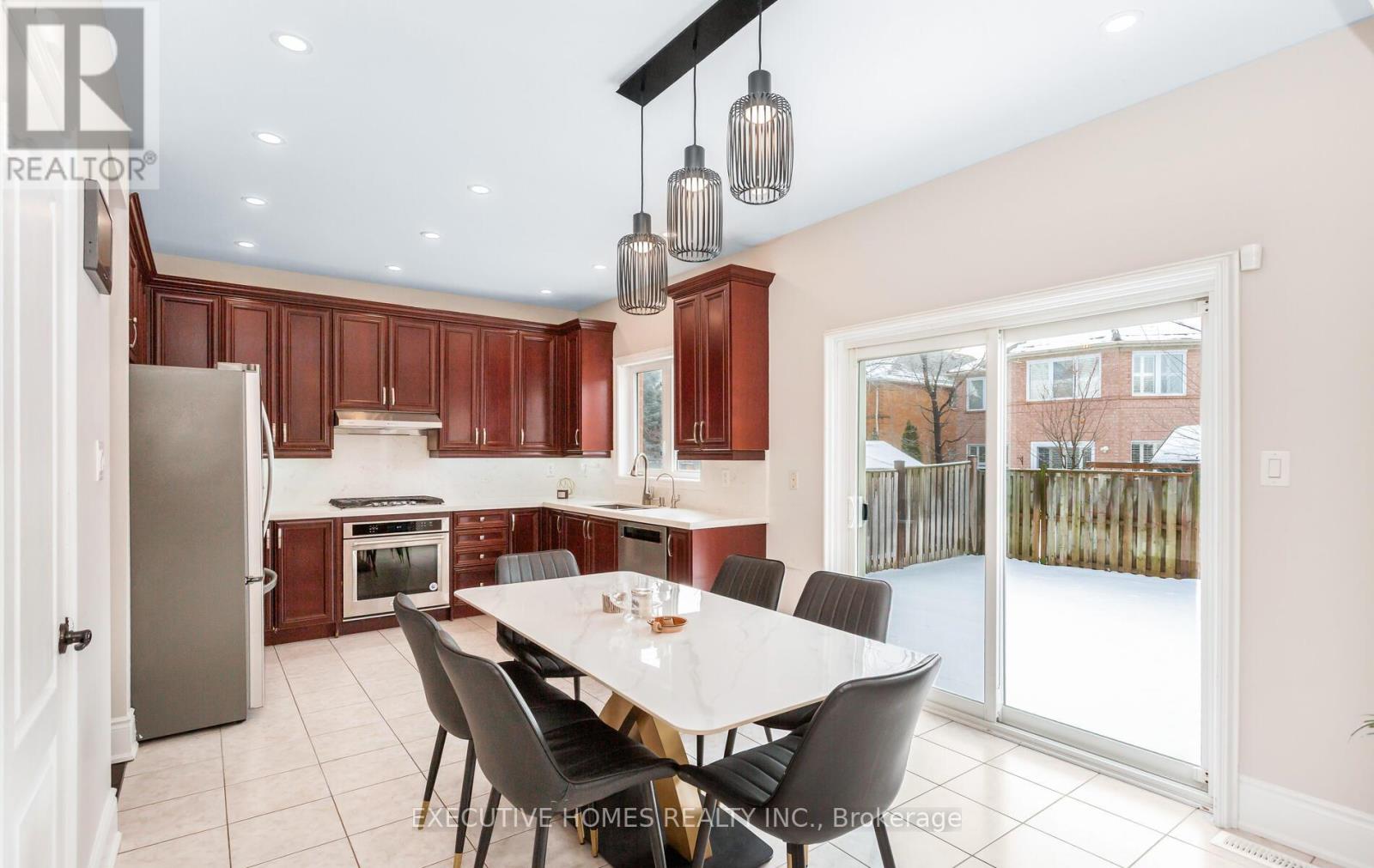 5352 Snowbird Court, Mississauga (Central Erin Mills), Ontario  L5M 0P9 - Photo 16 - W12676550