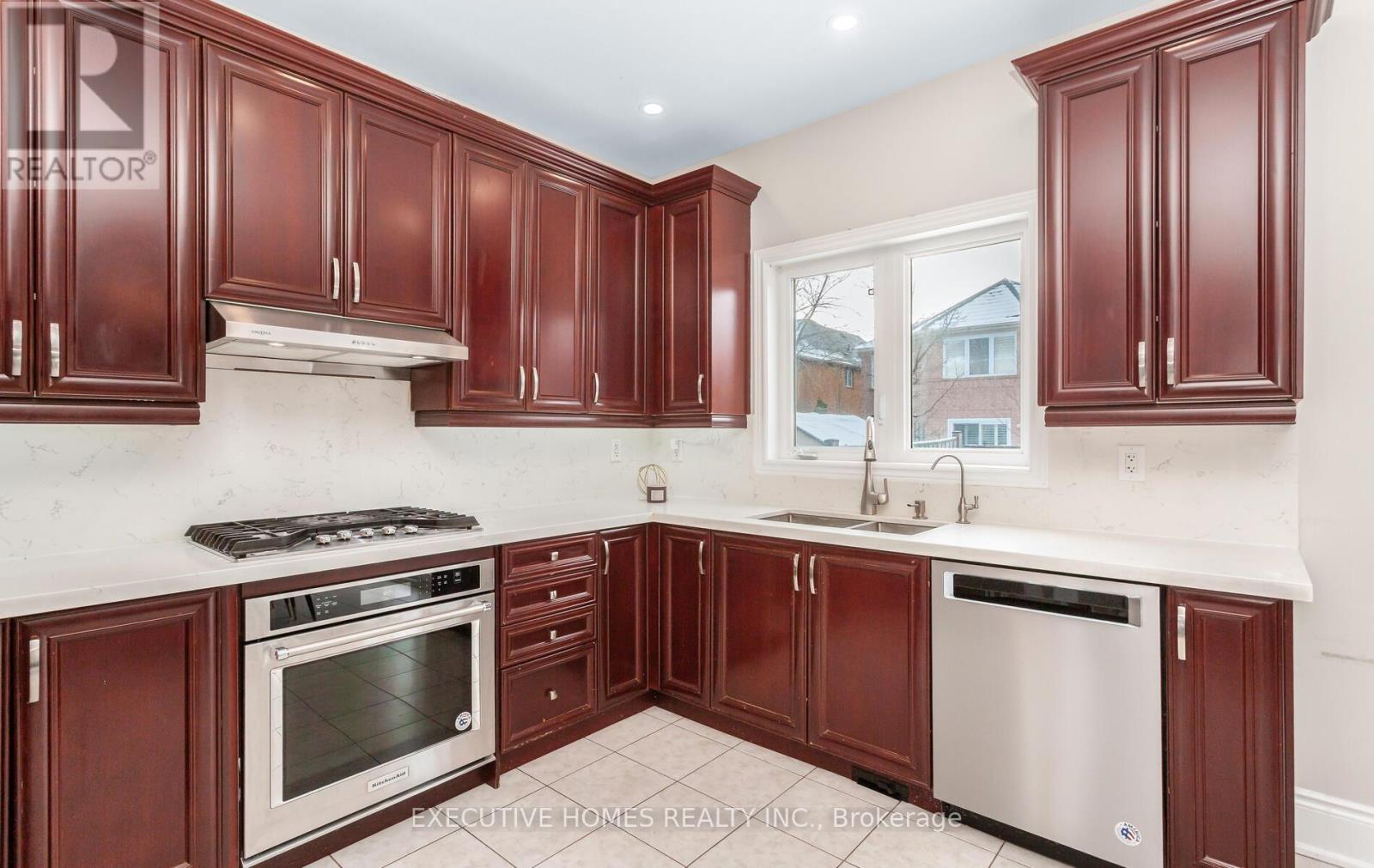 5352 Snowbird Court, Mississauga (Central Erin Mills), Ontario  L5M 0P9 - Photo 18 - W12676550