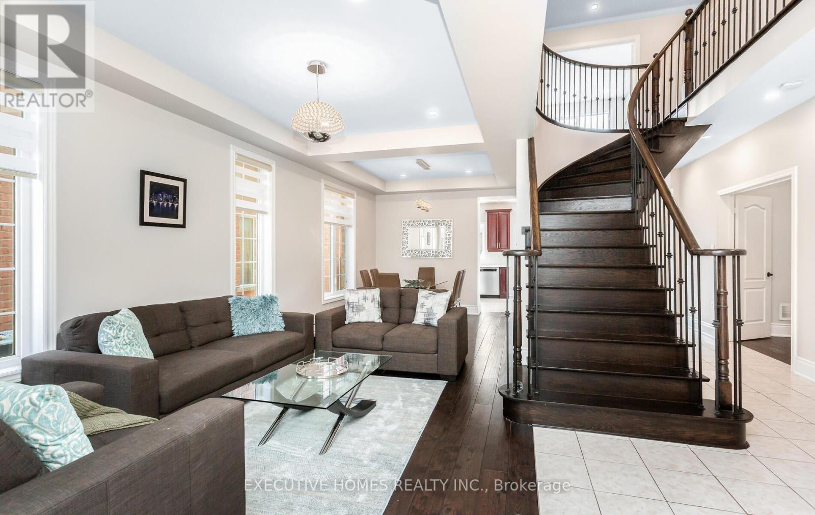 5352 Snowbird Court, Mississauga (Central Erin Mills), Ontario  L5M 0P9 - Photo 6 - W12676550