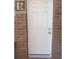 16 GOLDEN SPRINGS DRIVE, Brampton, Ontario