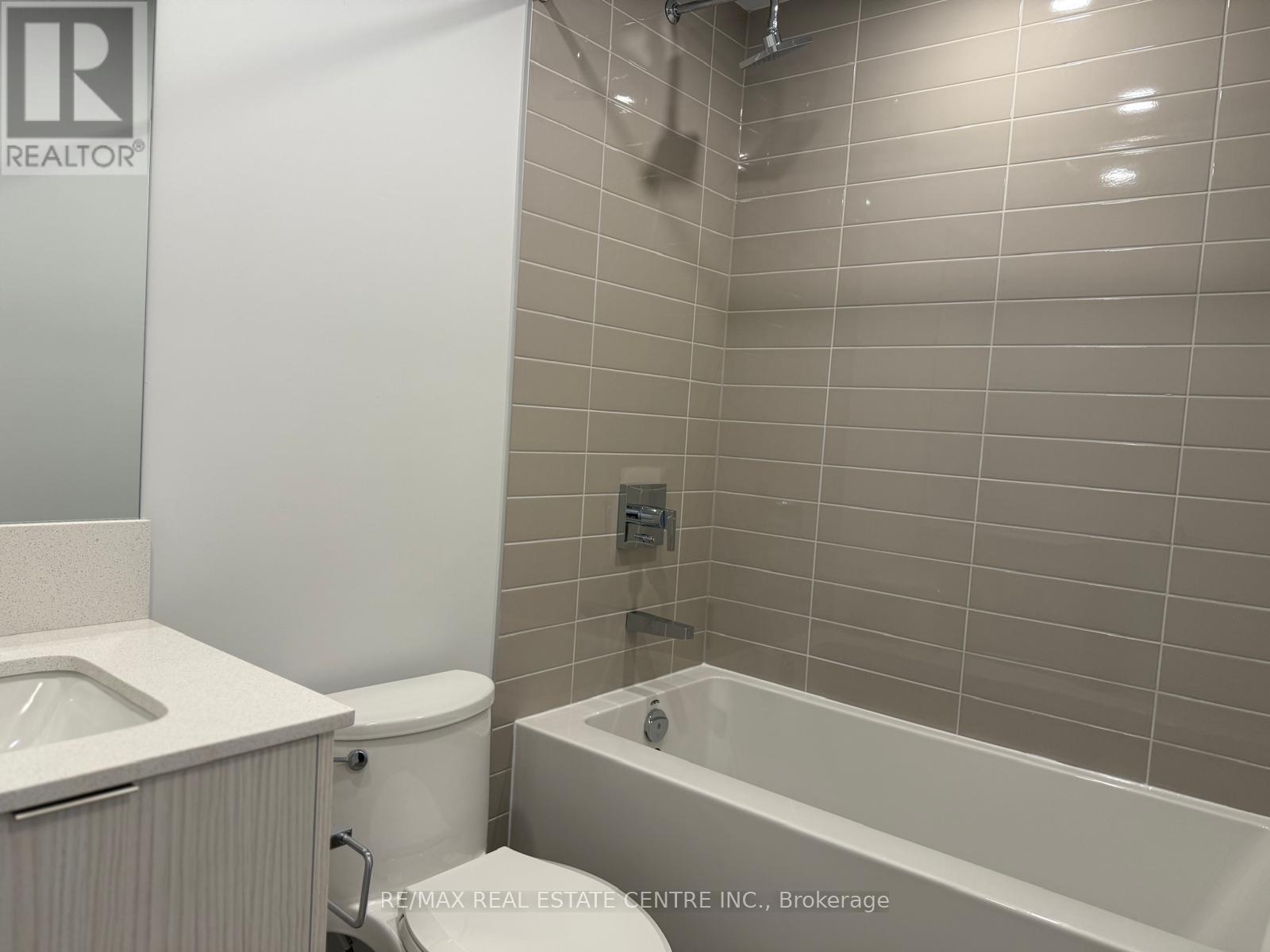 3303 - 430 Square One Drive, Mississauga, Ontario  L5B 0L6 - Photo 25 - W12676560