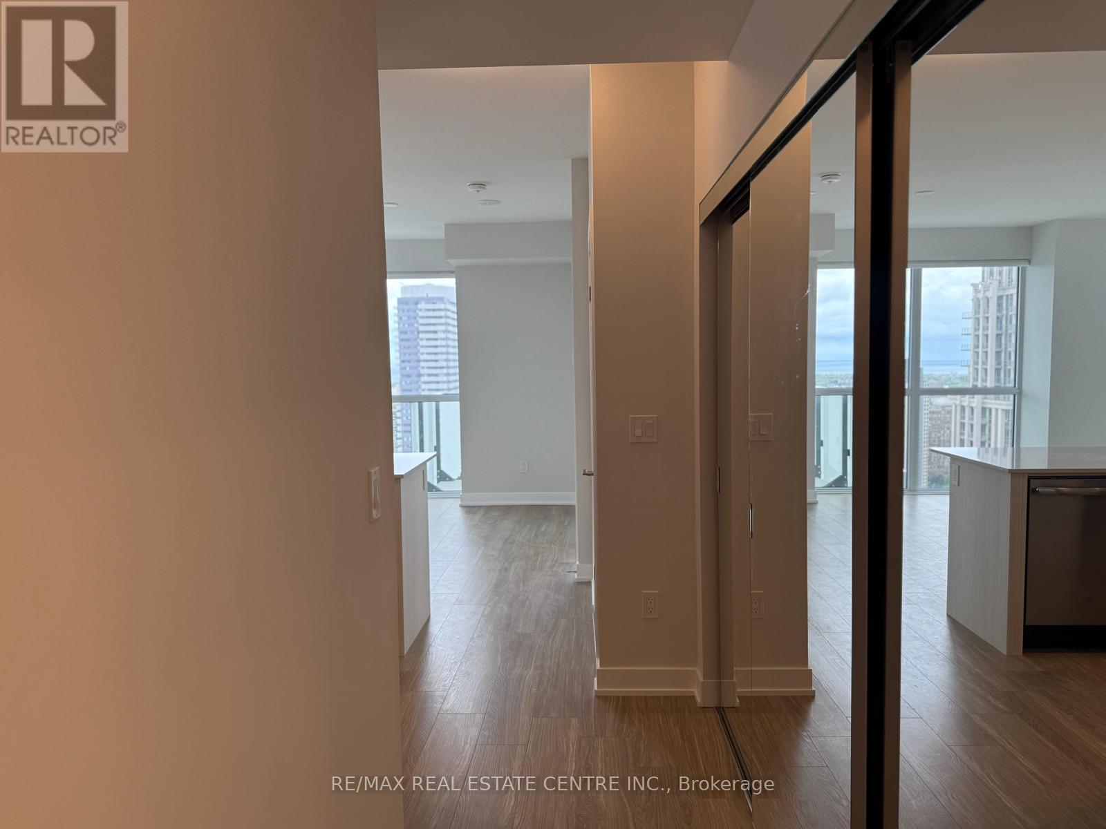 3303 - 430 Square One Drive, Mississauga, Ontario  L5B 0L6 - Photo 3 - W12676560