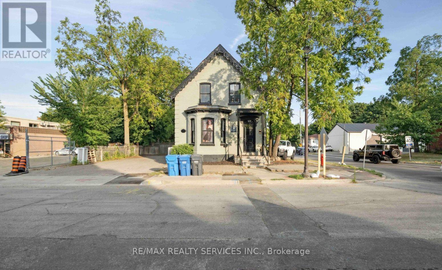 127 QUEEN STREET W, brampton (downtown brampton), Ontario