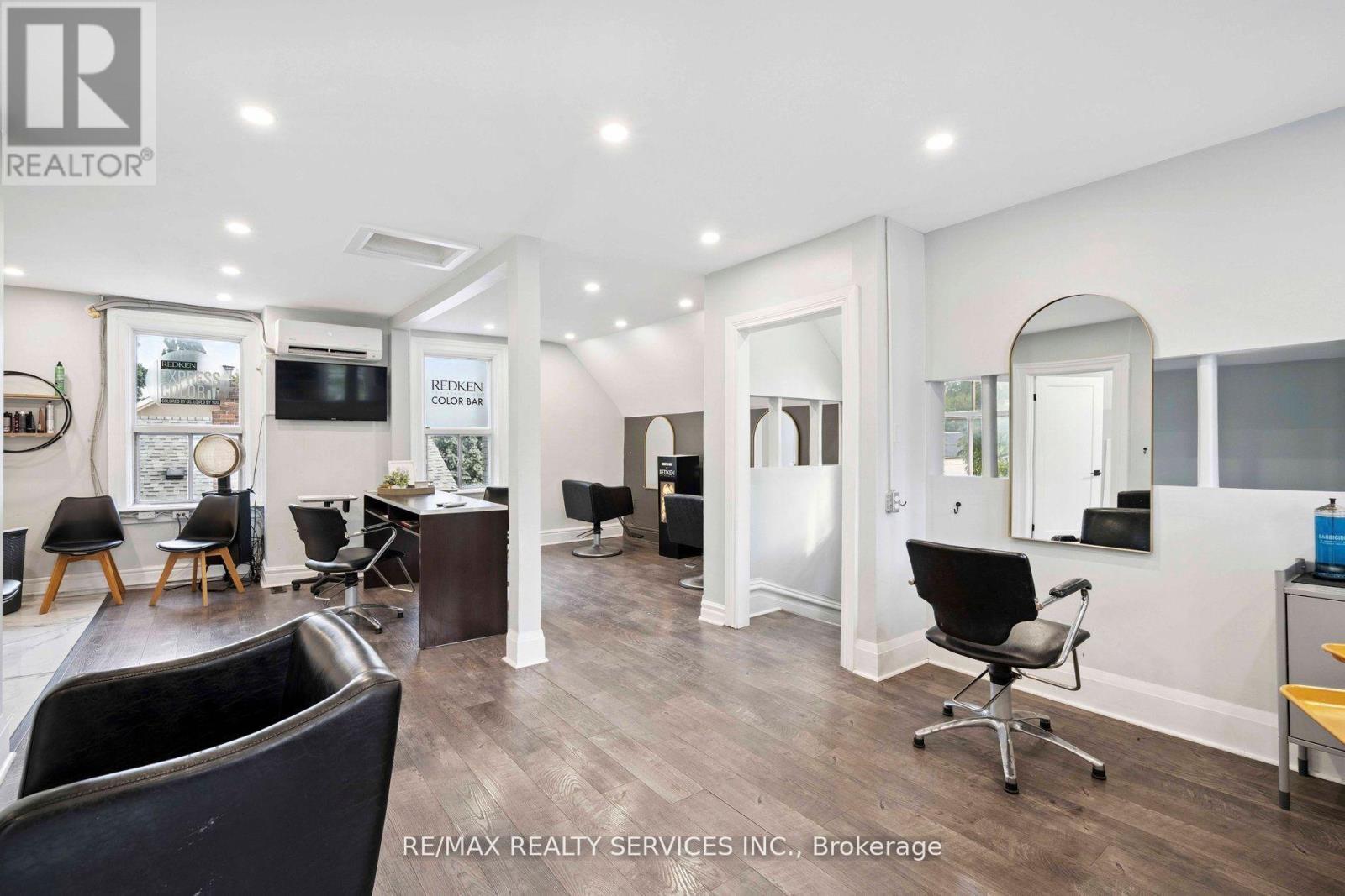 127 Queen Street W, Brampton (Downtown Brampton), Ontario  L6Y 1M3 - Photo 12 - W12676592