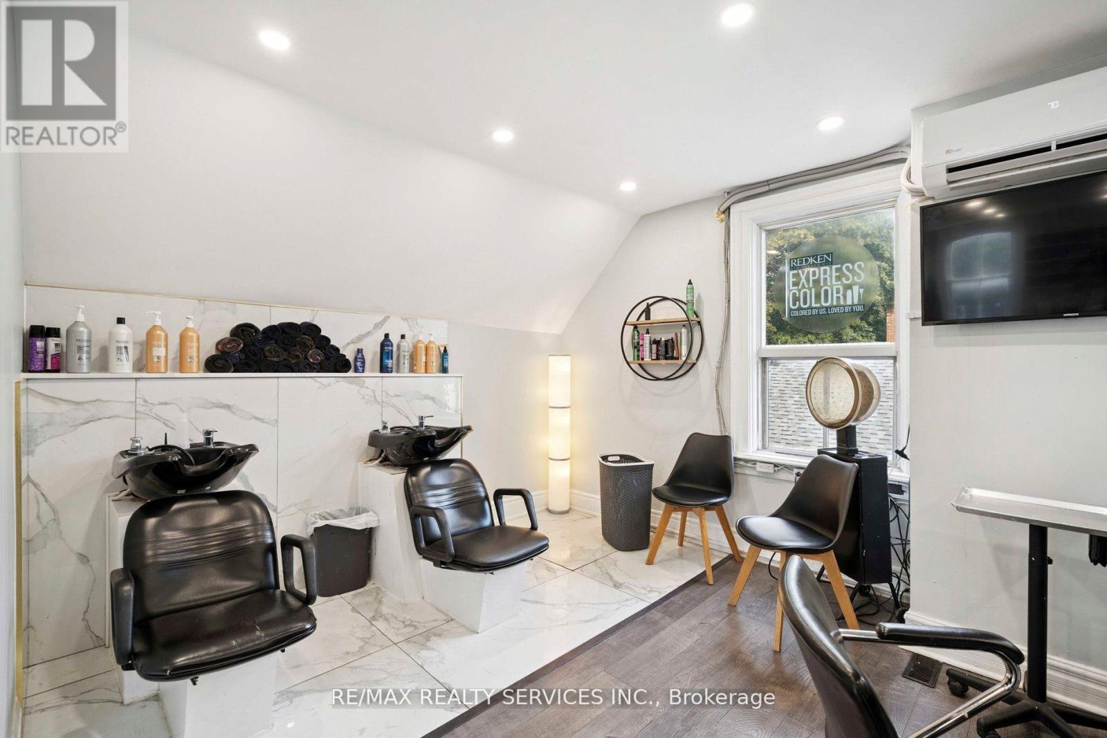 127 Queen Street W, Brampton (Downtown Brampton), Ontario  L6Y 1M3 - Photo 15 - W12676592