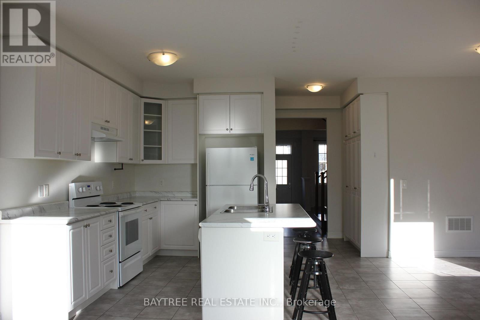 1526 Carr Landing, Milton (Fo Ford), Ontario  L9E 1G9 - Photo 10 - W12676628