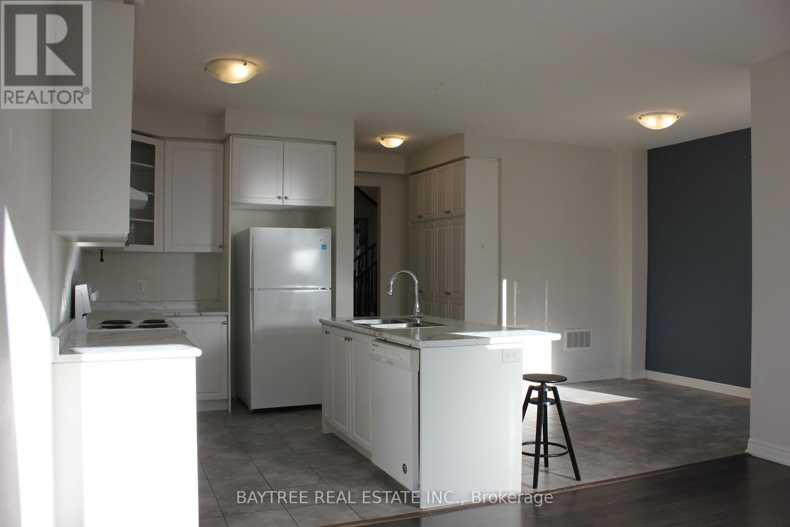 1526 Carr Landing, Milton (Fo Ford), Ontario  L9E 1G9 - Photo 12 - W12676628