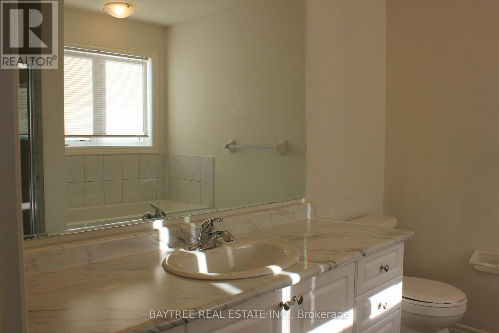 1526 Carr Landing, Milton (Fo Ford), Ontario  L9E 1G9 - Photo 20 - W12676628