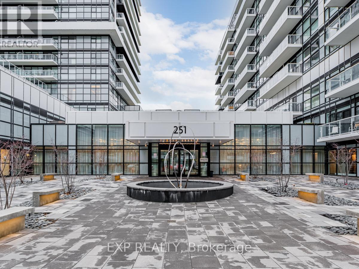 122 - 251 Manitoba Street, Toronto (Mimico), Ontario  M8Y 4G9 - Photo 2 - W12676692