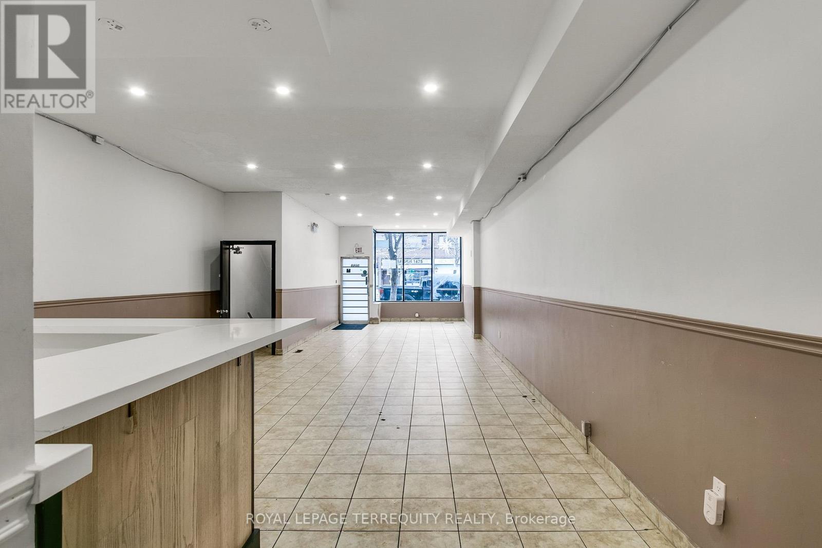 1680 St Clair Avenue W, Toronto (Weston-Pellam Park), Ontario  M6N 1H8 - Photo 10 - W12676694