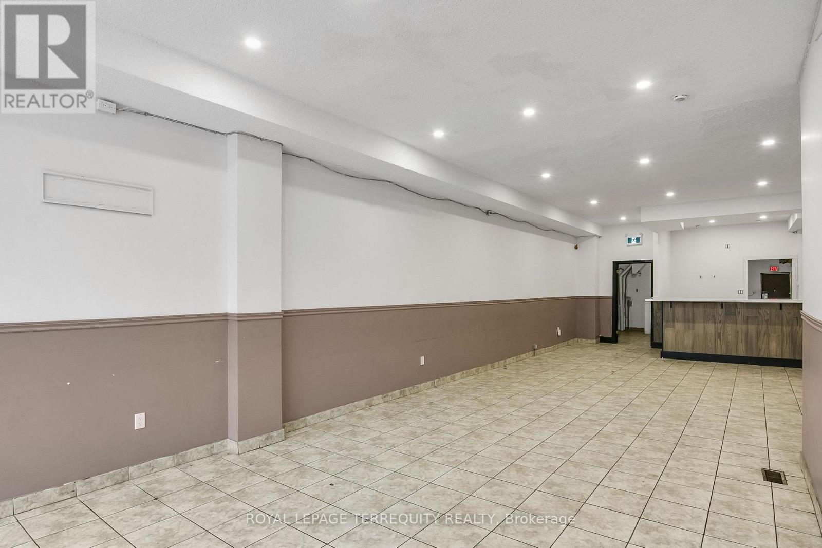 1680 St Clair Avenue W, Toronto (Weston-Pellam Park), Ontario  M6N 1H8 - Photo 3 - W12676694