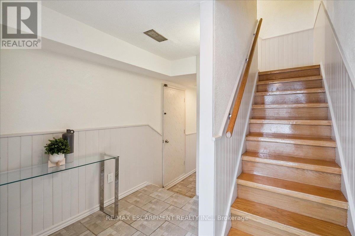 80 - 915 Inverhouse Drive, Mississauga, Ontario  L5J 4B2 - Photo 2 - W12676698