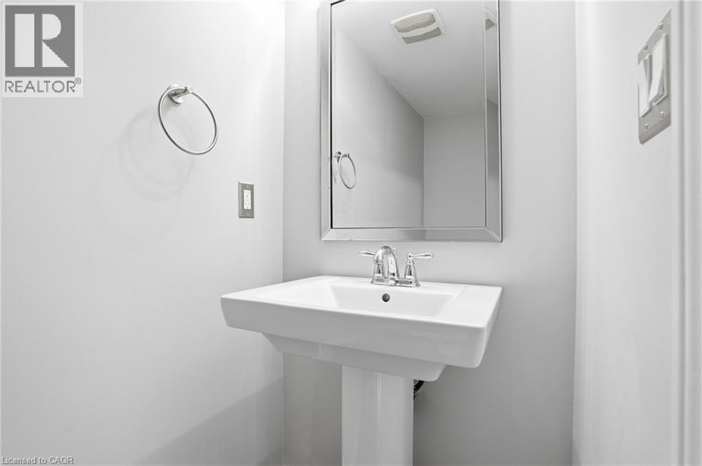 201 Westbank Trail Unit# 13, Stoney Creek, Ontario  L8J 0H4 - Photo 12 - 40796976