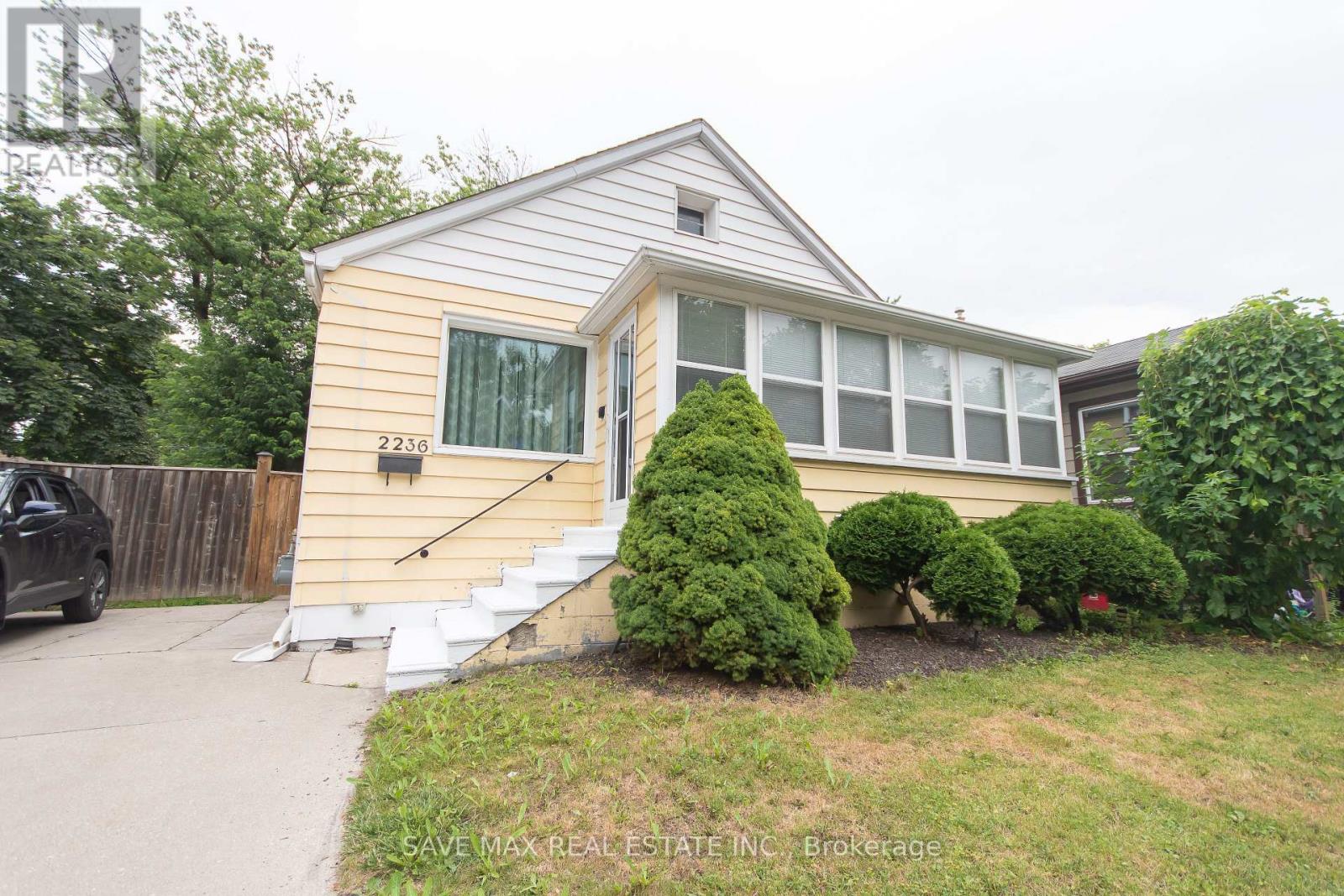 2236 Church Street, Windsor, Ontario  N8X 1V9 - Photo 2 - X12676448