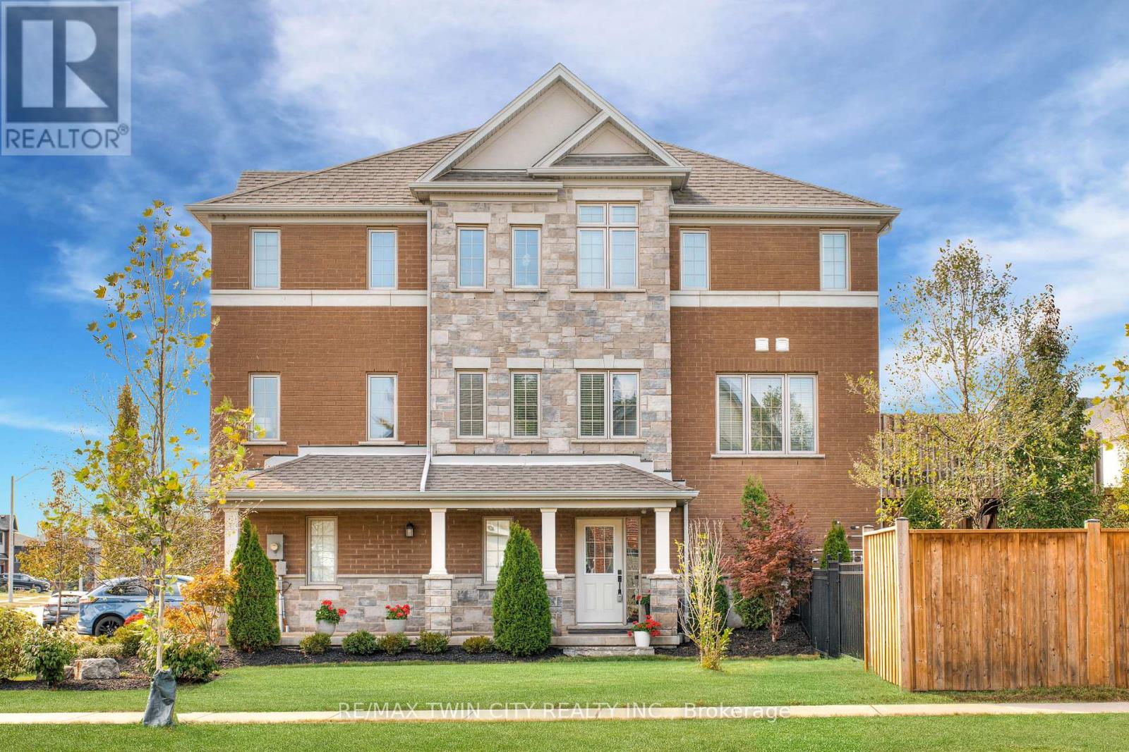 41 Sportsman Hill Street, Kitchener, Ontario  N2P 0J4 - Photo 3 - X12676504