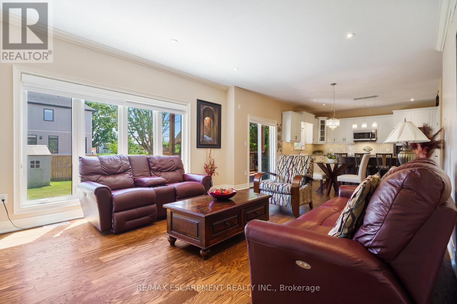 8952 Black Forest Crescent, Niagara Falls (Forestview), Ontario  L2H 0M8 - Photo 13 - X12676542